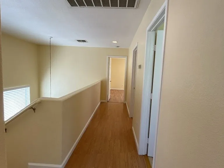 6045 Stone Hollow Ave — Photo 18