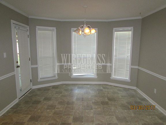 4th image of 3507 Lenox Dr