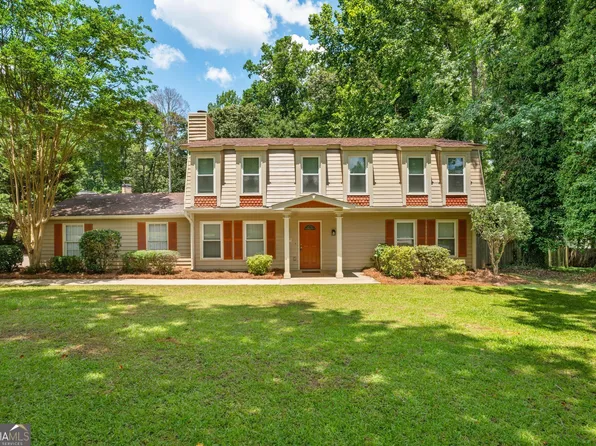 400 Pinegate Rd, Peachtree City, GA 30269