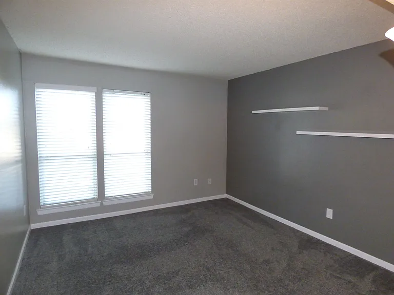 6680 Whispering Oak Pl #6 — Photo 10