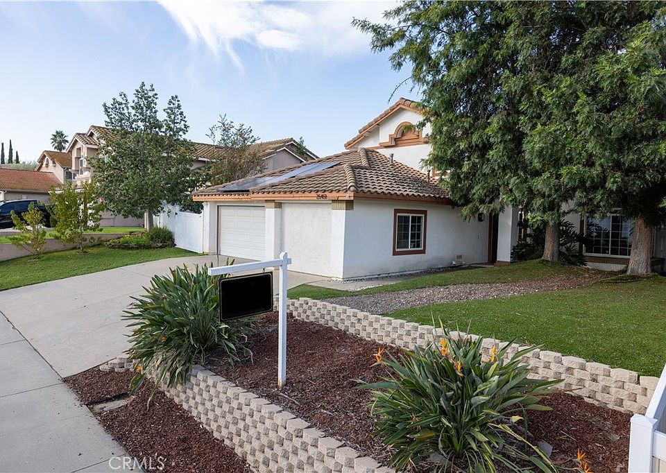 1st image of 25451 Blackthorne Dr