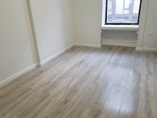 1st image of 537 W 49th St #1A