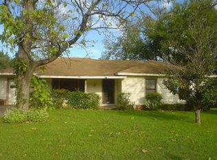 604 Lipscomb Blvd, Bonham, TX 75418