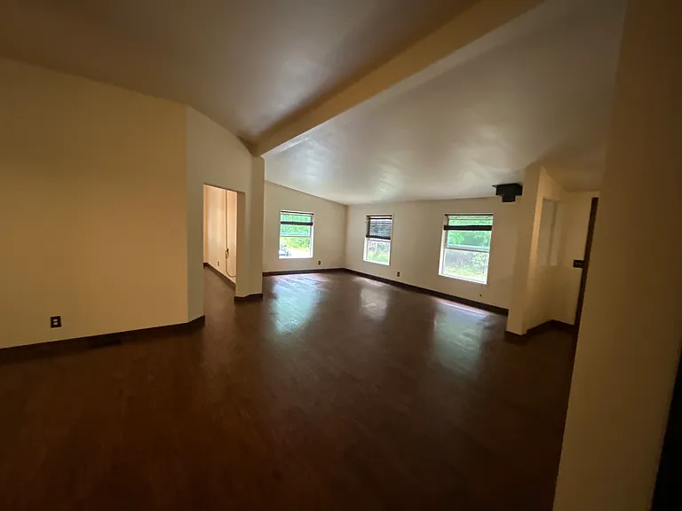 1095 Old Samish Rd — Photo 5
