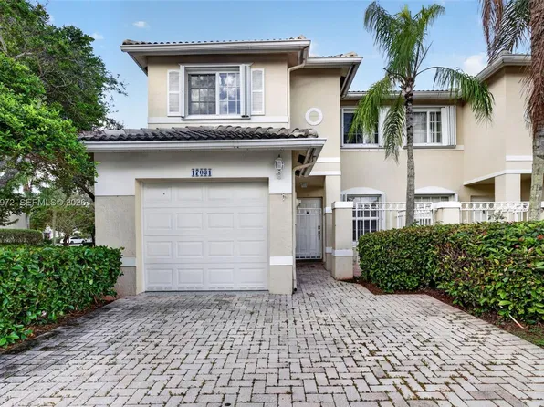17031 NW 22nd St, Pembroke Pines, FL 33028