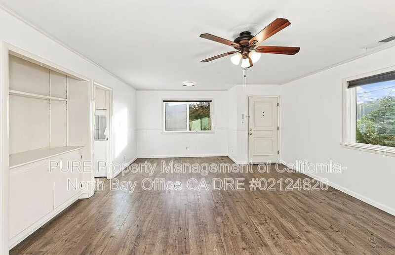 2 bed, 1.0 bath, 900 sqft, $2,200 — Photo 3
