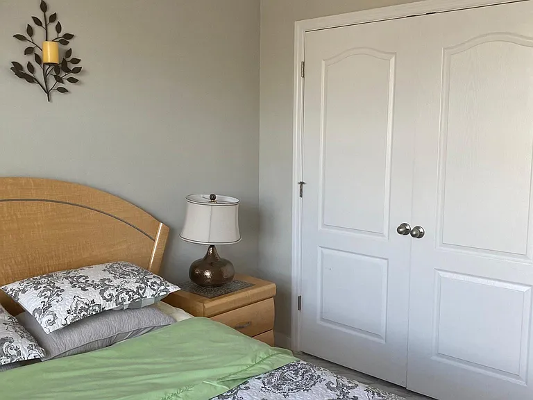 Guest bedroom