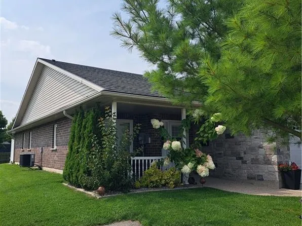 97 Redford Dr, South Huron, ON N0M 1S3