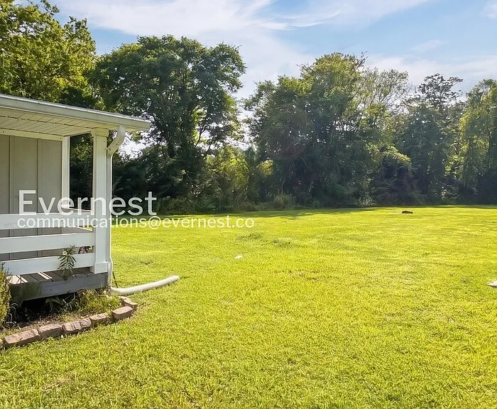 736 Hancock Rd — Photo 27