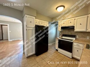1605 S Menlo Ave, Sioux Falls, SD 57105