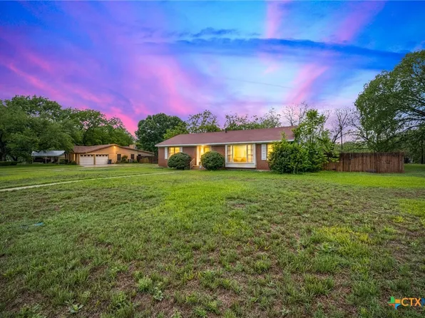 908 S Laurel Ave, Luling, TX 78648