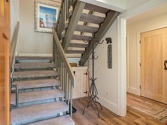 4th image of 961 N Tamarron Drive #630