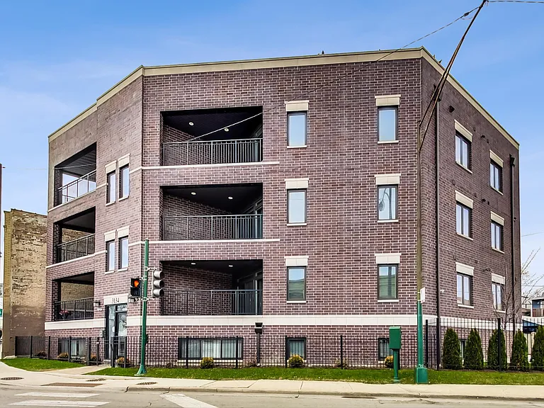 3134 N Kedzie Ave #1S — Photo 4