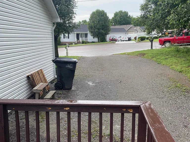 304 Eli Ct — Photo 9