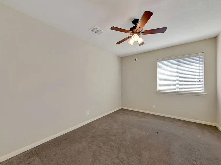 116 Encina Cv — Photo 17