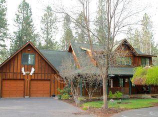 415 E Wapato Loop, Sisters, OR 97759