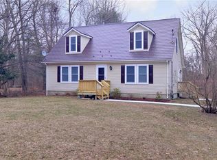 696 Fletcher Rd, North Kingstown, RI 02852
