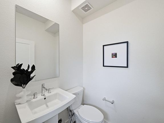 4th image of 44808 Fremont Blvd #1004