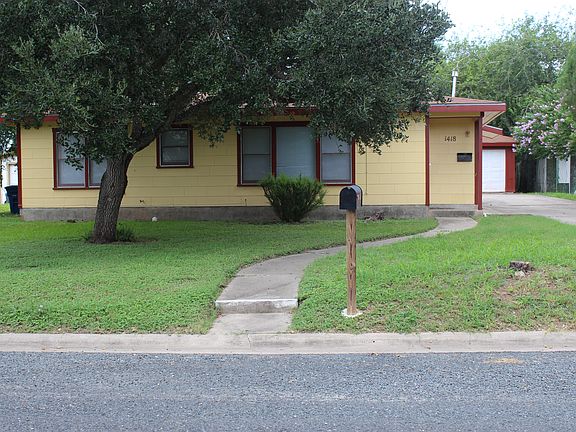2nd image of 1418 E Rosewood St