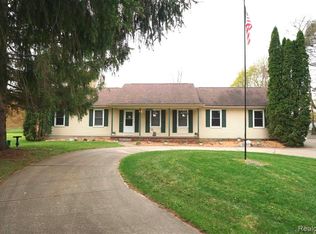 9416 S State Rd, Goodrich, MI 48438