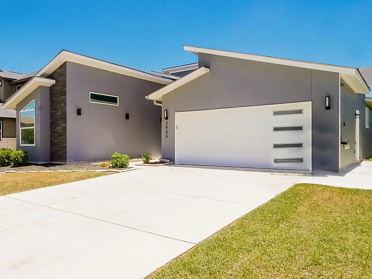 3906 Bogie Way — Photo 3