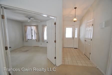 4th image of 15 Heather Glen Dr