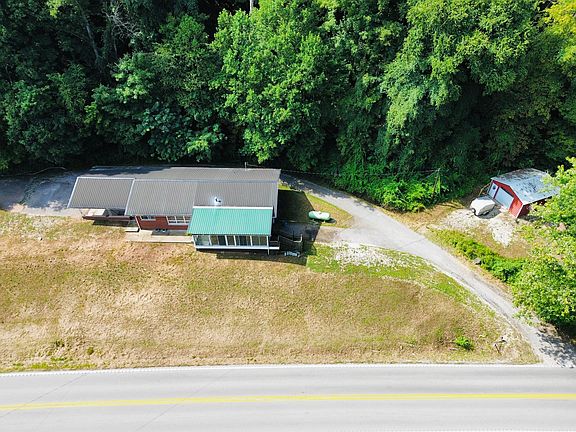 5th image of 1556 E State Highway 8