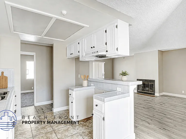 132 E. I St. — Photo 1