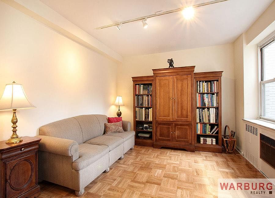 2nd image of 35 Sutton Pl APT 4G