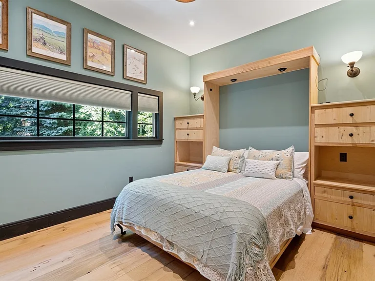 7R Brewer St #7R — Photo 11