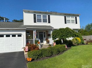 24 Liberty Dr, Dayton, NJ 08810