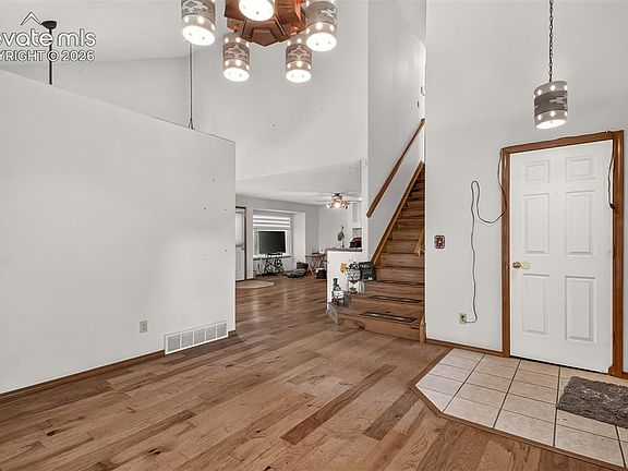 4th image of 5370 Balsam St