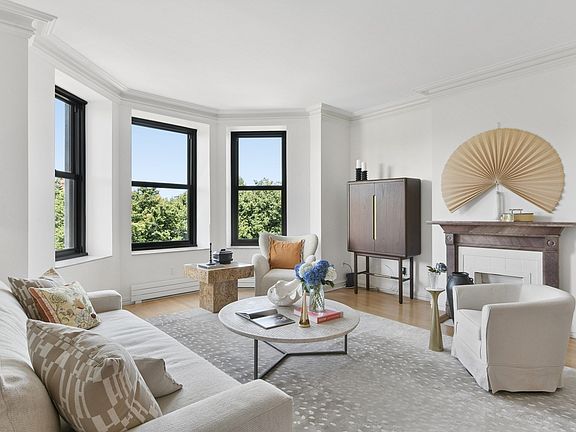3rd image of 160 Commonwealth Ave APT 414