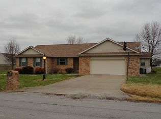 402 Bogie Dr, Herrin, IL 62948