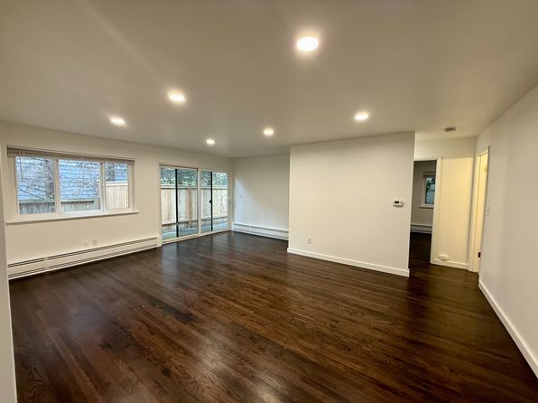 8500 32nd Ave NW APT 4