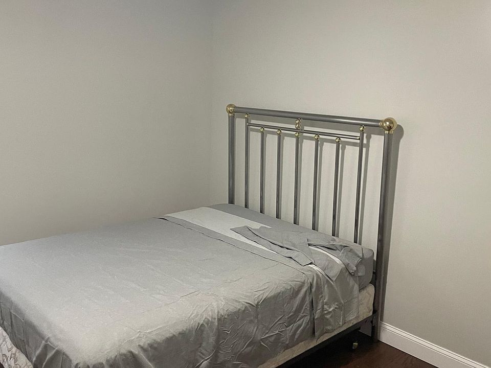2nd image of 338 Park Ave