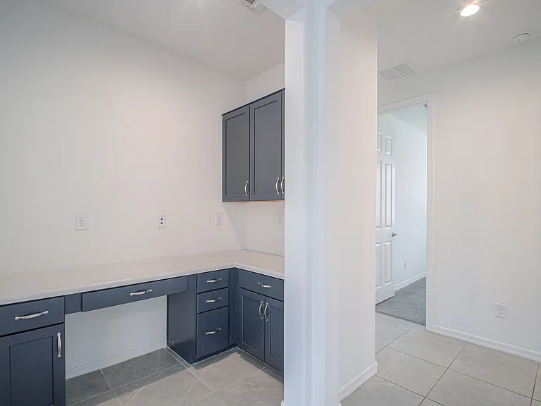 1793 N Westfall Ln — Photo 25