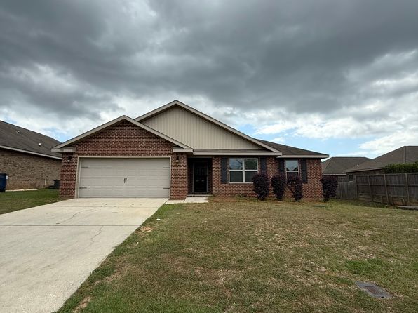 9931 Summer Woods Cir N