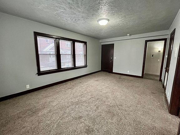 2nd image of 2221 Jones St #222302