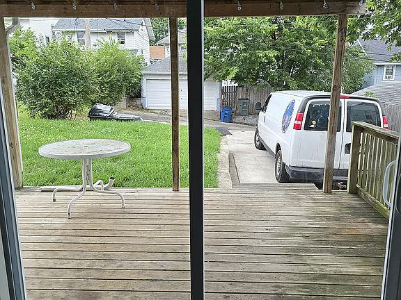 5th image of 1147 Demphle Ave