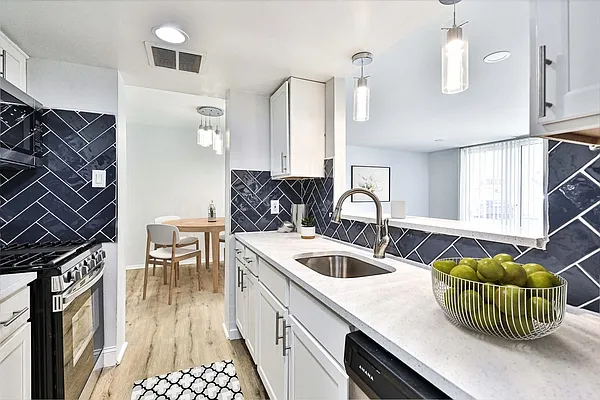 West River Apartments — Photo 4