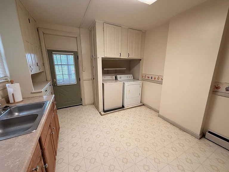 301 Lincoln Way W — Photo 4
