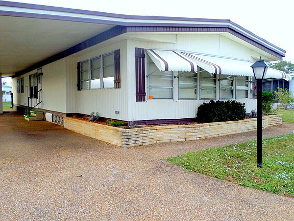 5th image of 2911 Lake Haven Dr