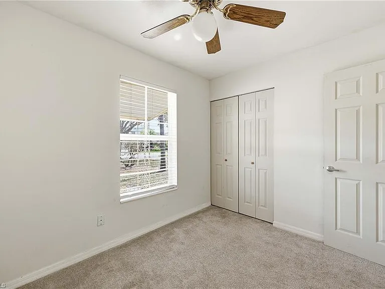 1377 11th Ct N — Photo 11