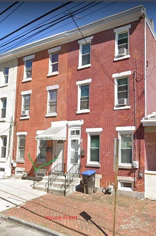 1002 Green St — Photo 1
