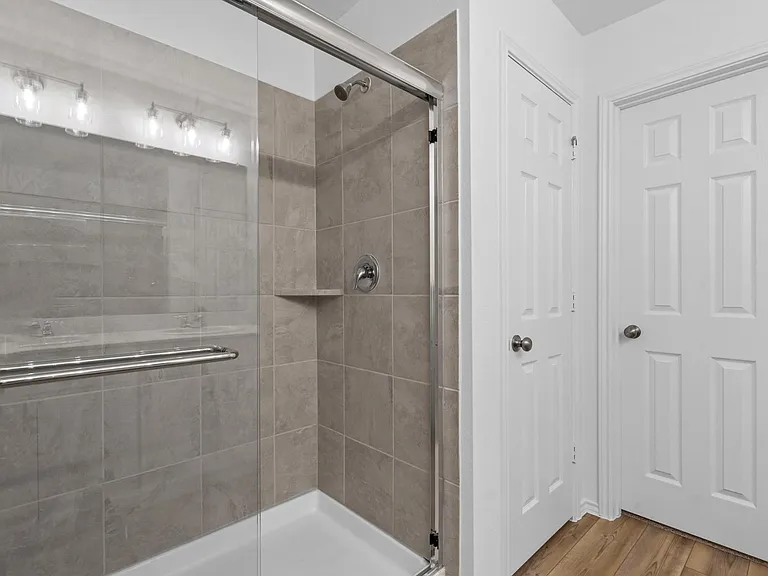 4433 Benham Dr — Photo 12