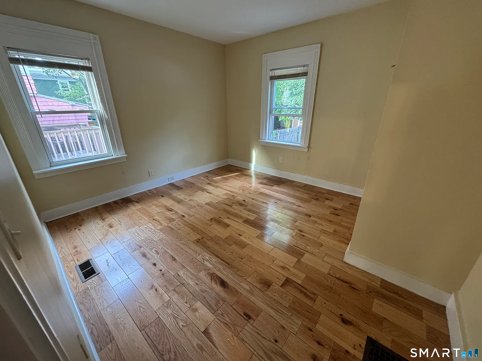 2 bed, 1.0 bath, 882 sqft, $1,800 — Photo 4