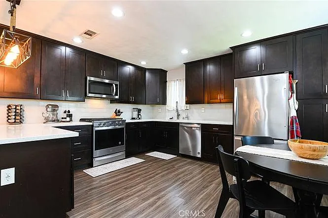 14322 Tedford Dr — Photo 6