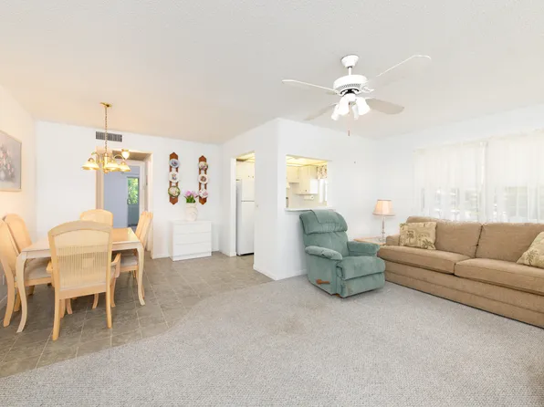 118 Kingswood F #118, West Palm Beach, FL 33417