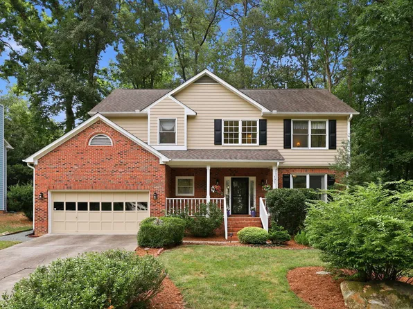 102 Robert Hunt Dr, Carrboro, NC 27510